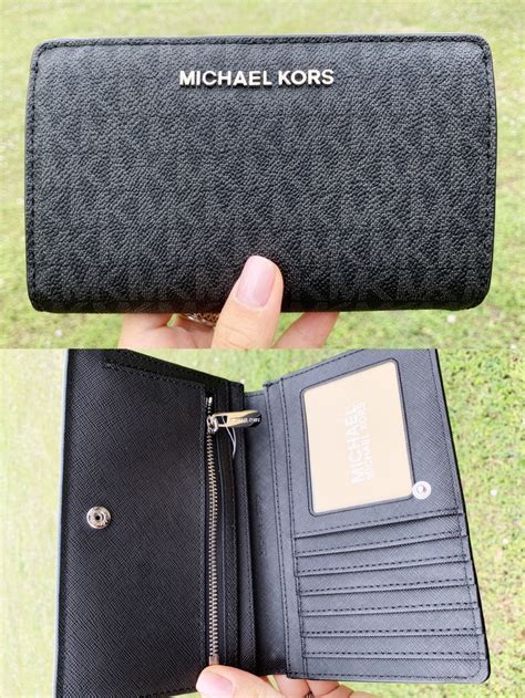 Michael Kors jetsetter wallet